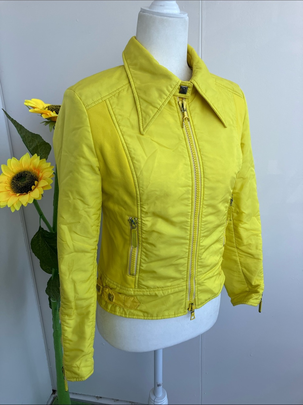 Vintage 60s 70s Highlighter Neon Yellow Dagger Collar Zip Up Fitted Ski Jacket